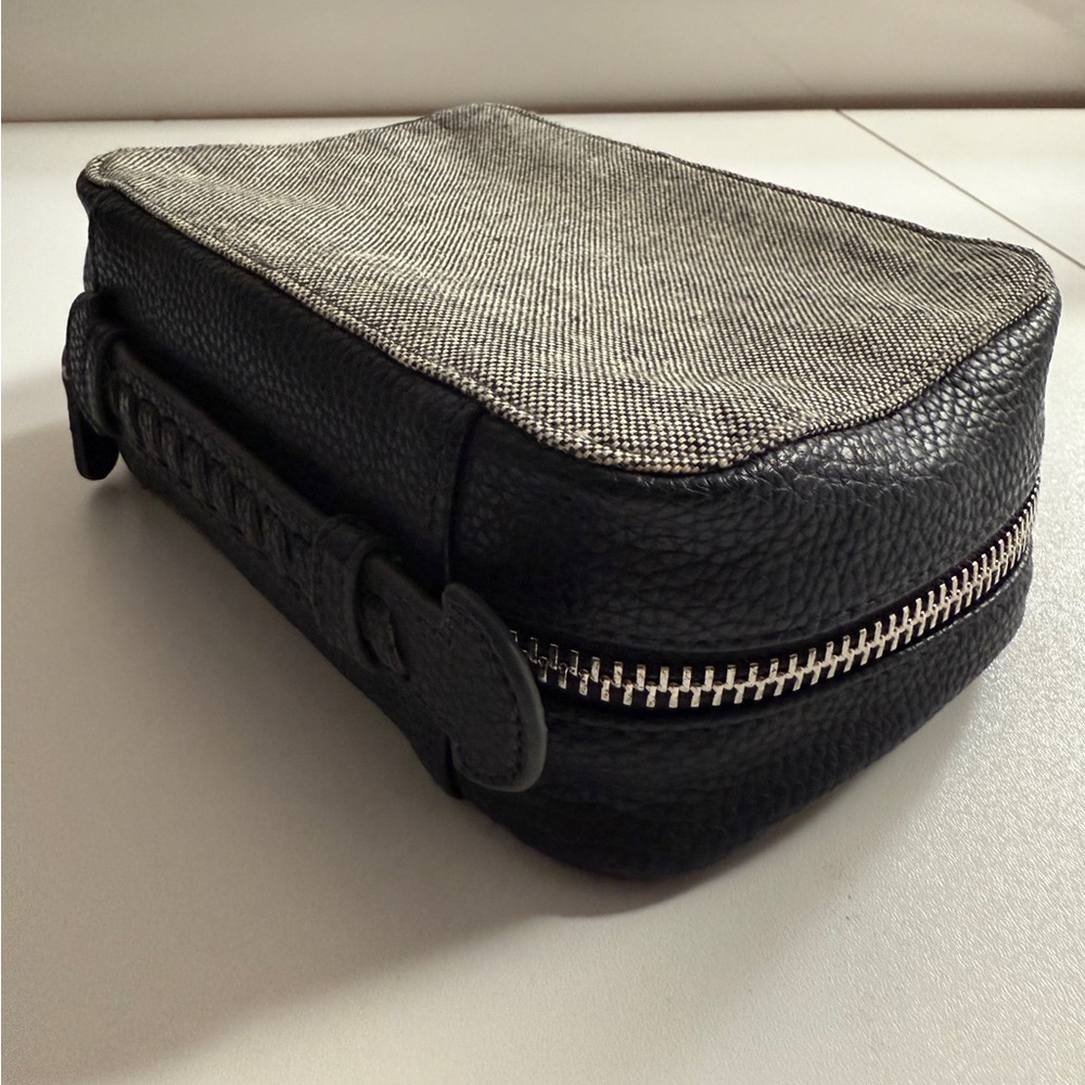 Trish McEvoy Dark Blue and Gray Power of Makeup Makeup Planner